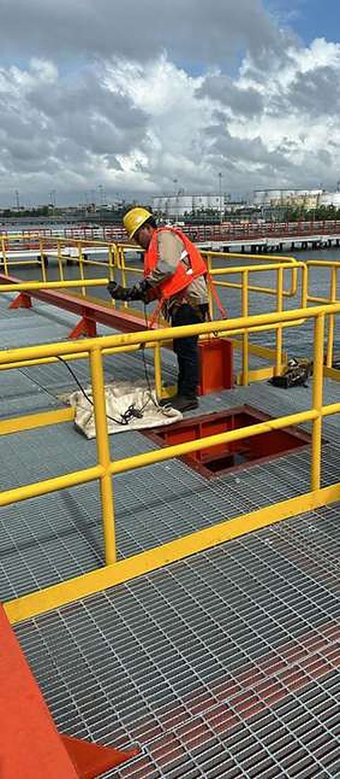 Worker on pipeline platform